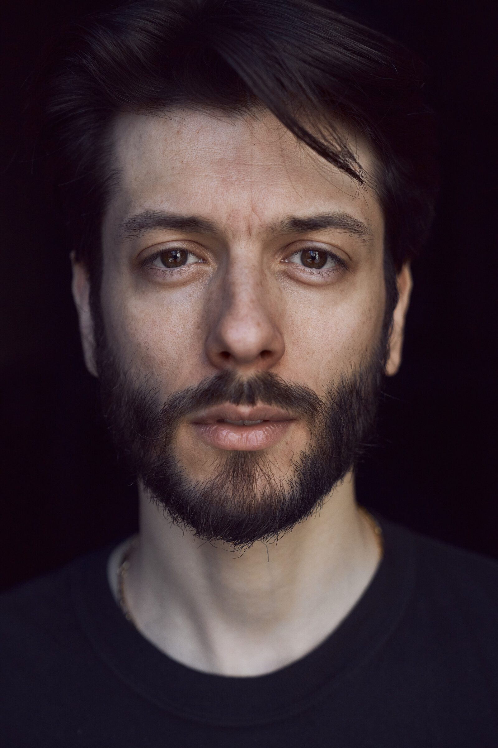 Leonardo Giuliani close-up color portrait